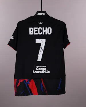 Vicki Bècho OL Lyonnes shirt