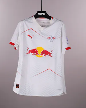 RB Leipzig 팀의 Nicolas Seiwald 셔츠