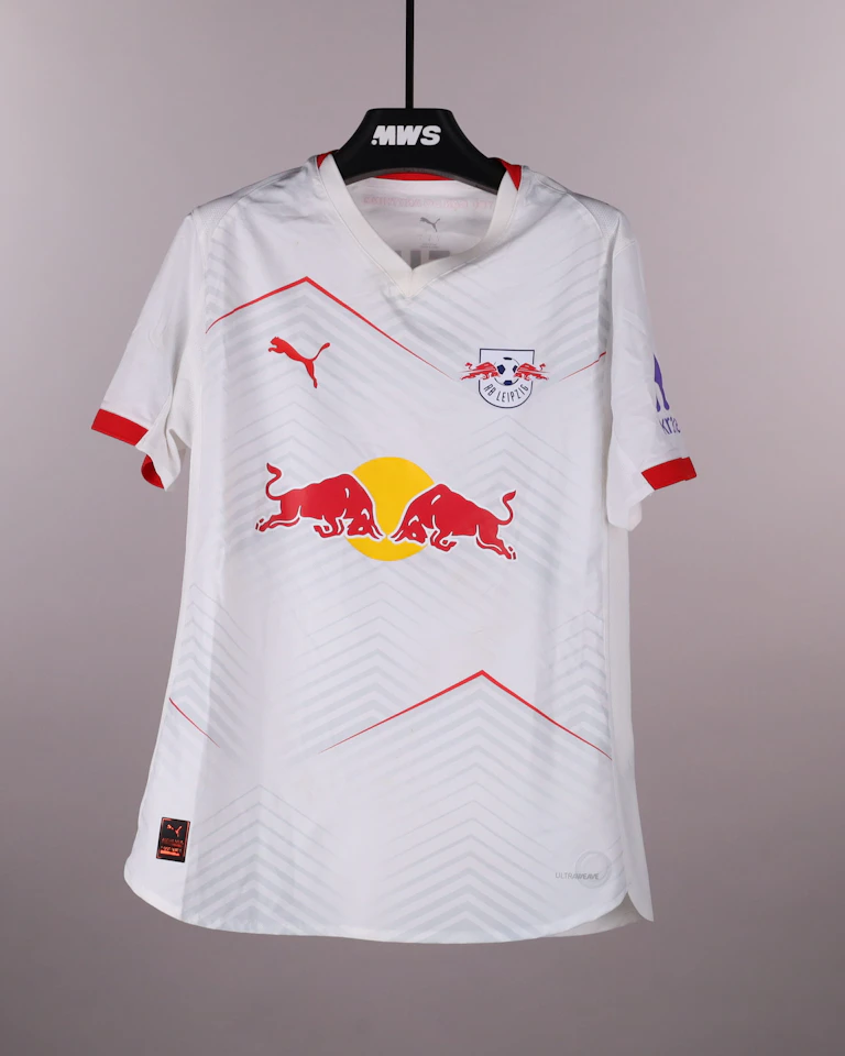 RB Leipzig 팀의 Nicolas Seiwald 셔츠