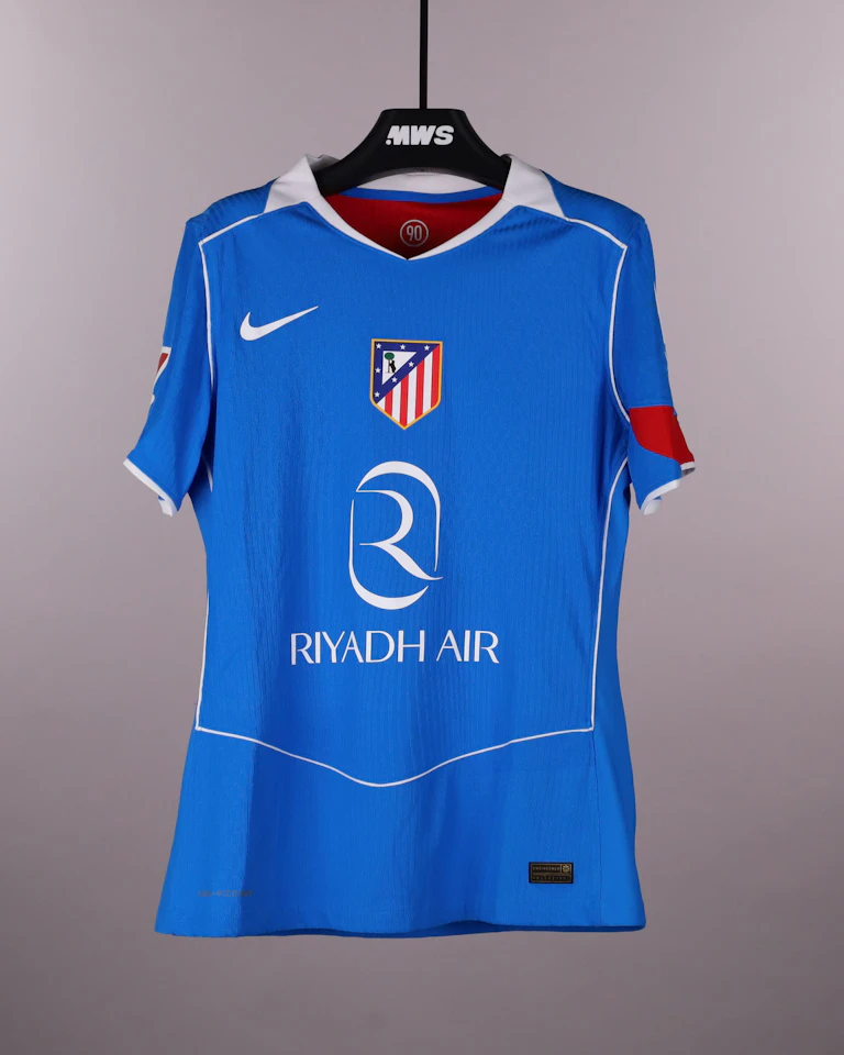 来自Atlético de Madrid的Aleksa Puric球衣