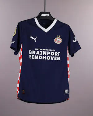 Dennis Man PSV jersey