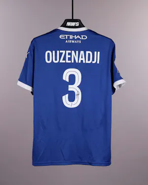 Anis Ouzenadji ESTAC Troyes のシャツ