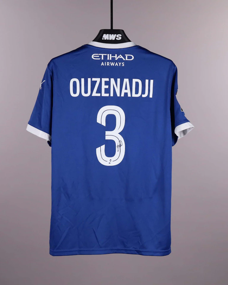 Anis Ouzenadji ESTAC Troyes のシャツ