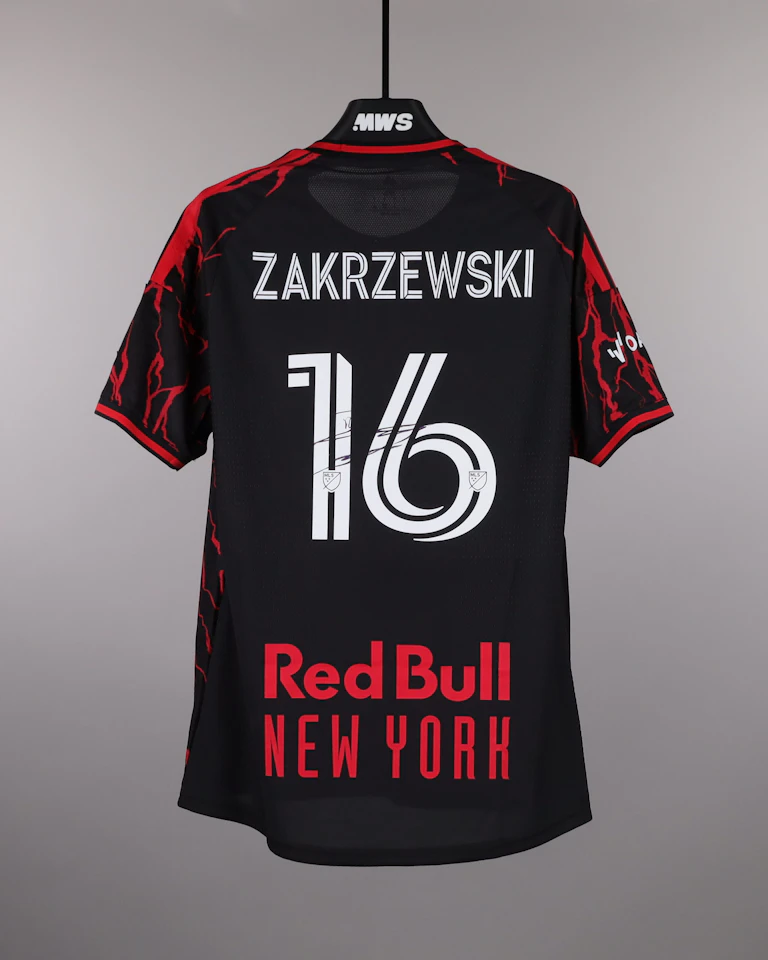 来自Red Bull New York的Julian Hall球衣