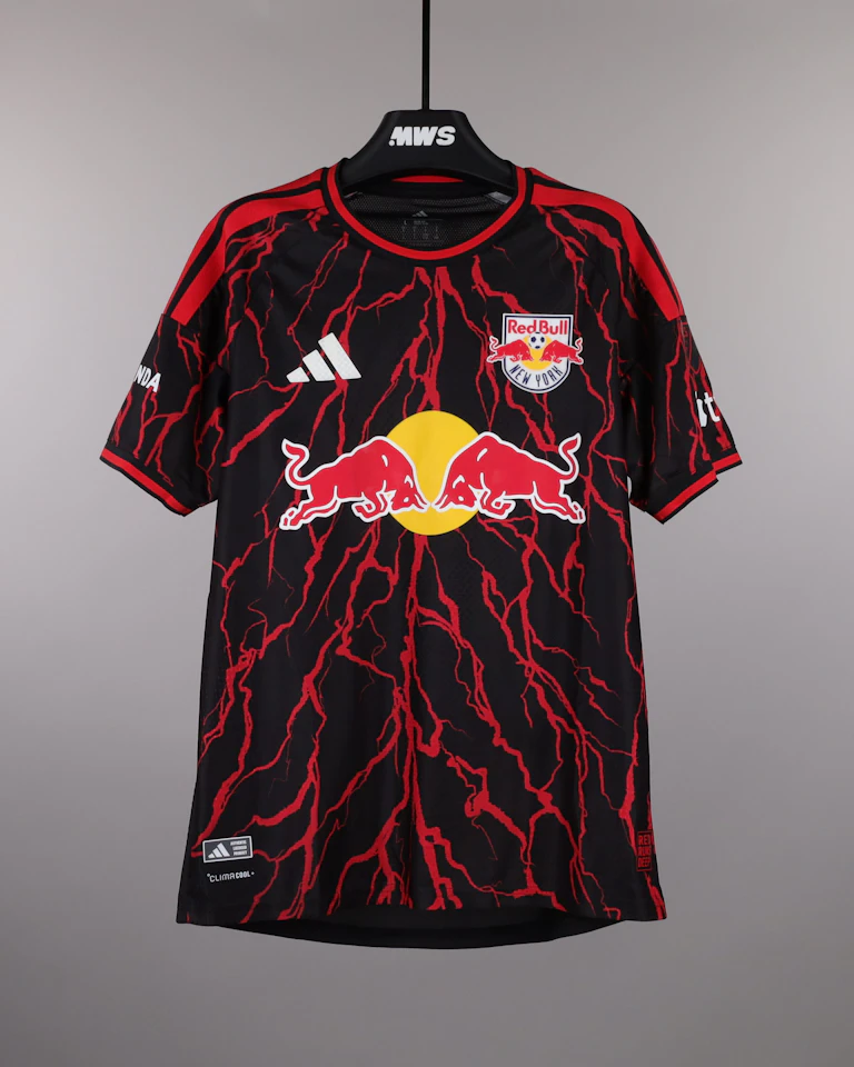 来自Red Bull New York的Julian Hall球衣
