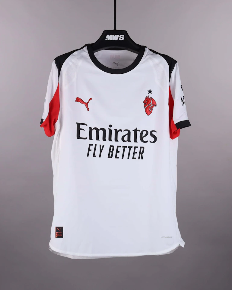 AC Milan-Trikot von Alexis Saelemaekers
