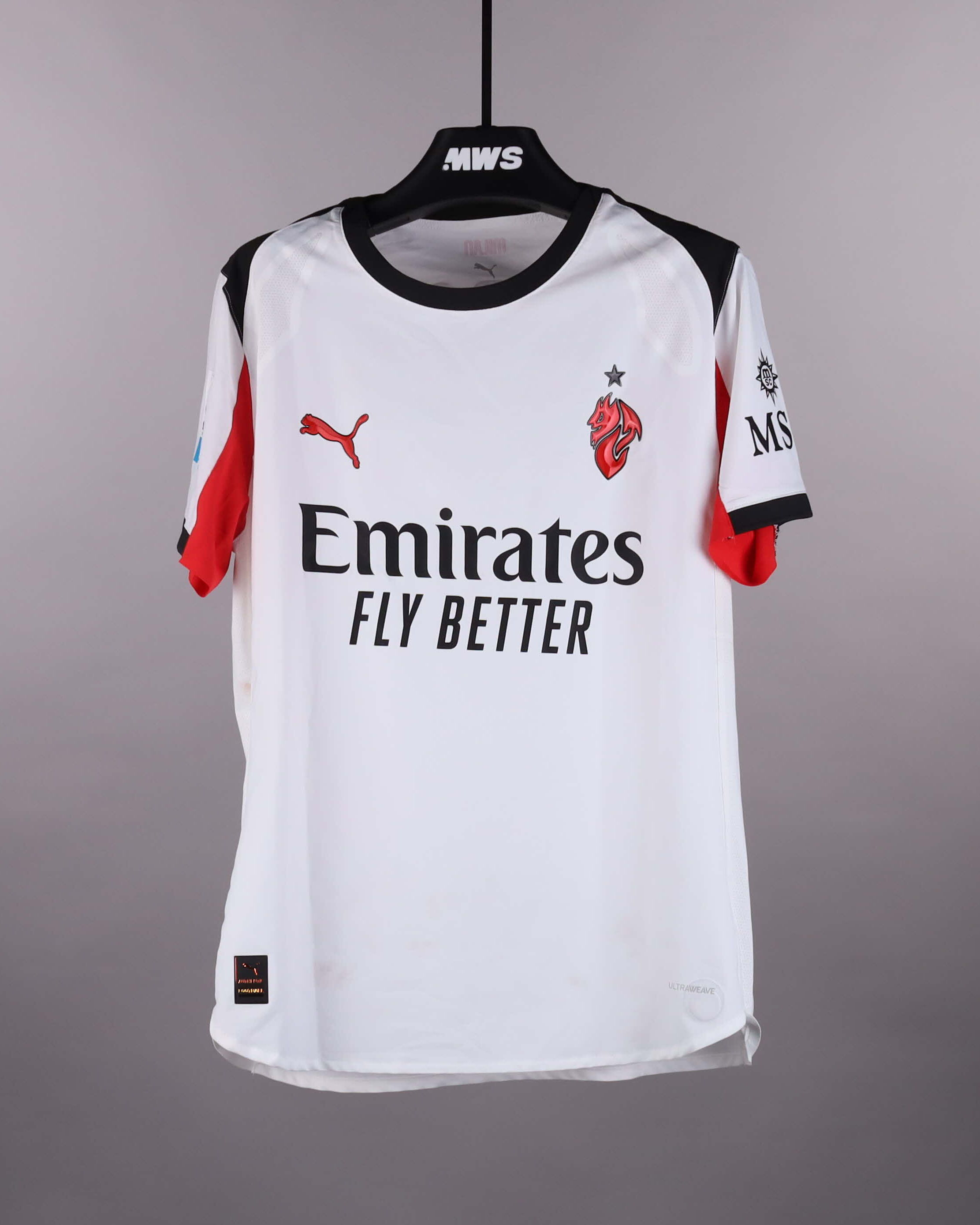 Fikayo Tomori AC Milan shirt