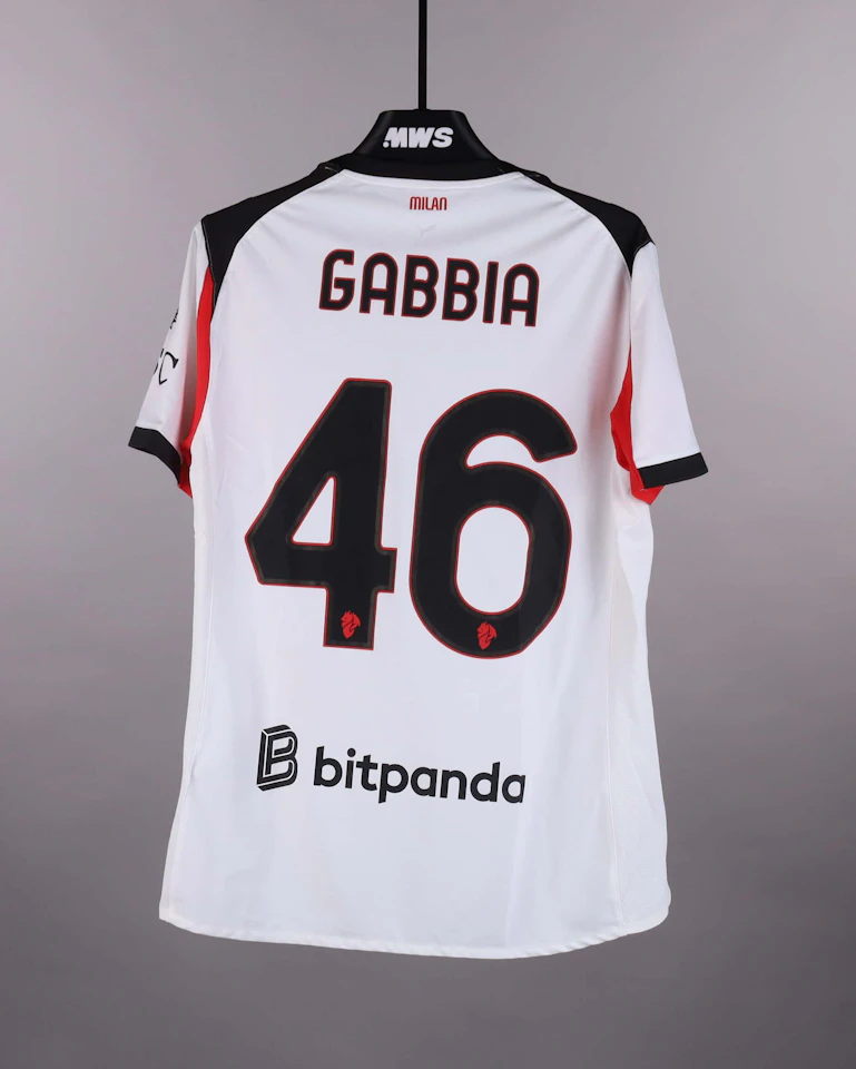 Matteo Gabbia AC Milan camisa.