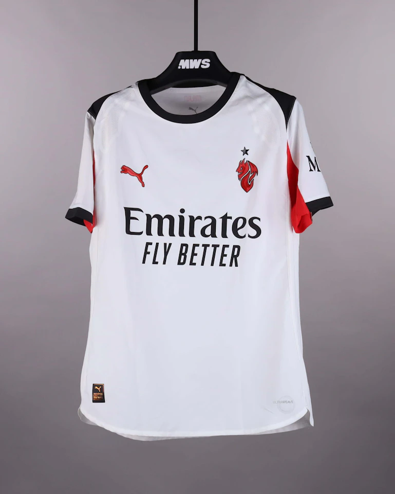 Matteo Gabbia AC Milan camisa.