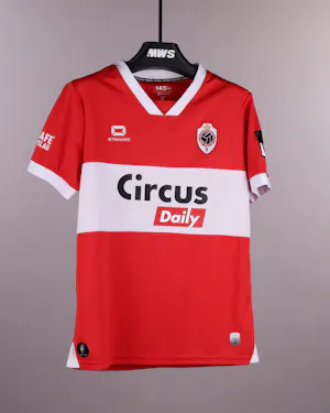 来自Royal Antwerp FC的A. Valencia Bajaña球衣