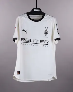 来自Borussia Mönchengladbach的Philipp Sander球衣