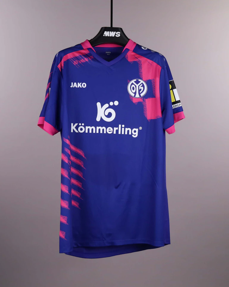 Stefan Bell Mainz 05 shirt