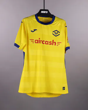 Hellas Verona FC 팀의 Rafik Belghali 셔츠