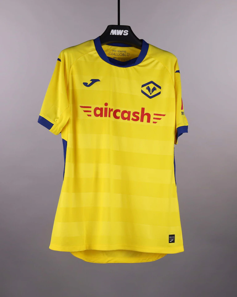Hellas Verona FC 팀의 Rafik Belghali 셔츠