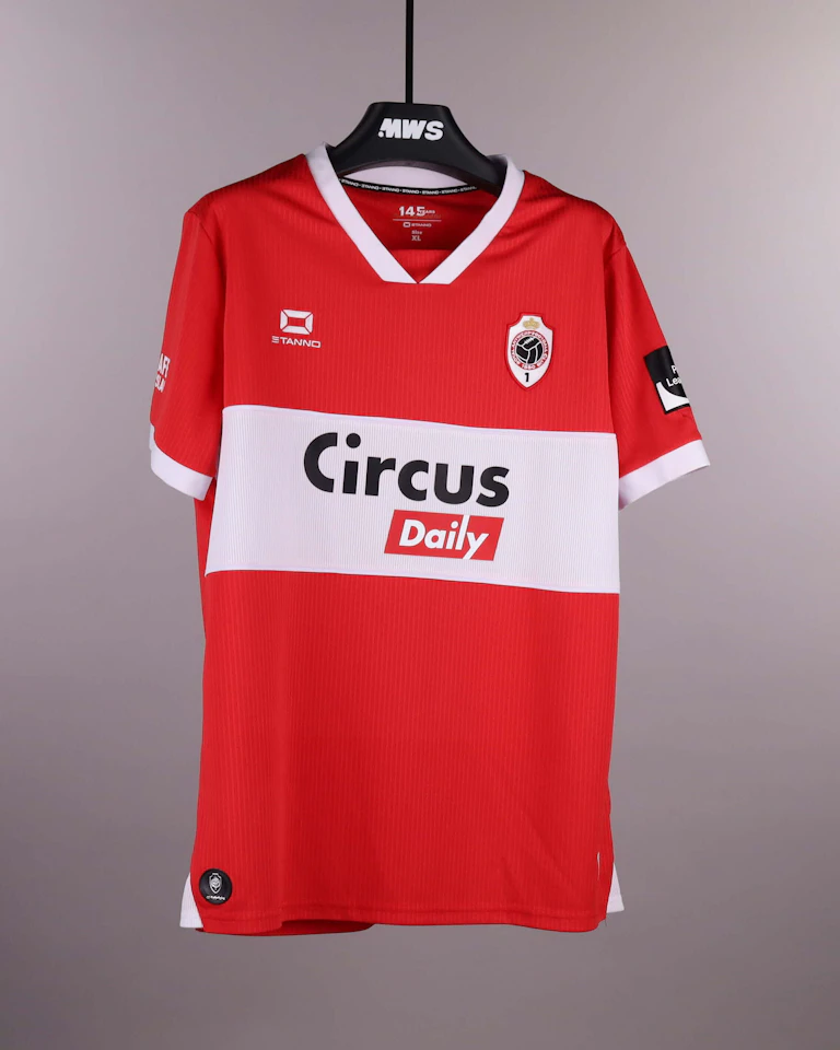 来自Royal Antwerp FC的Mauricio Benítez球衣