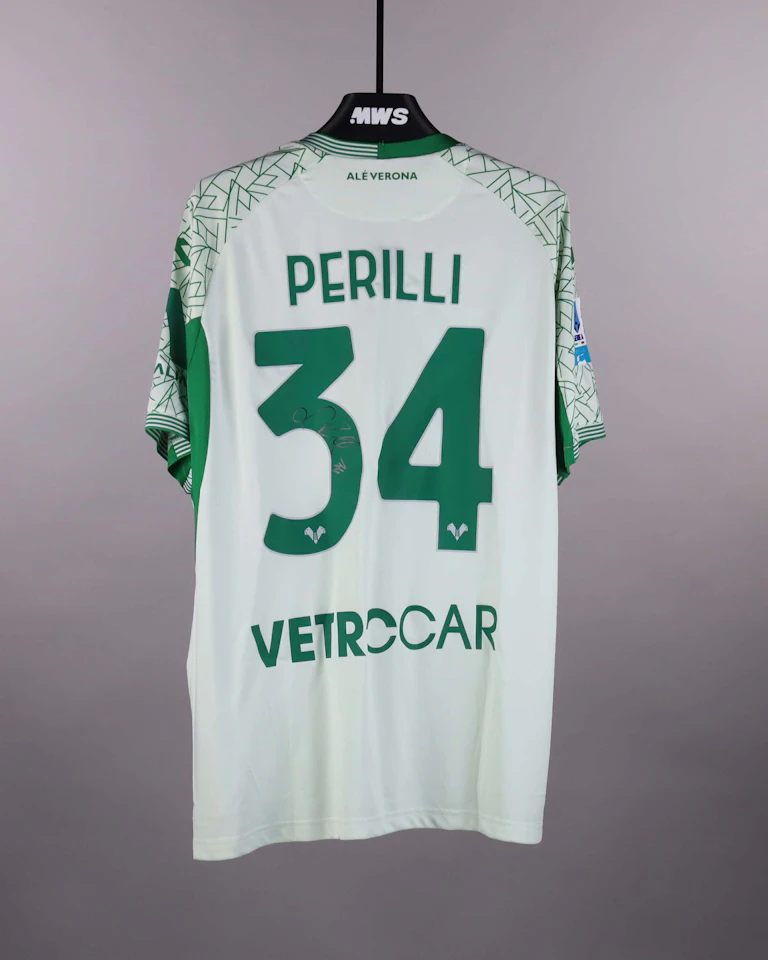 Simone Perilli Hellas Verona FC forması