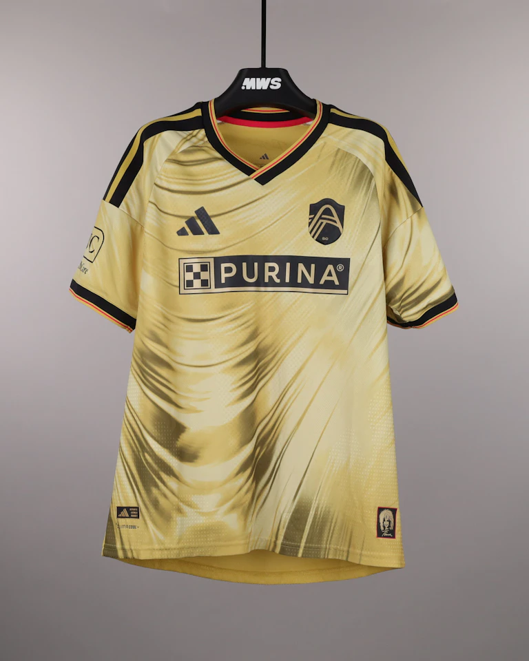 Eduard Löwen St. Louis City SC shirt