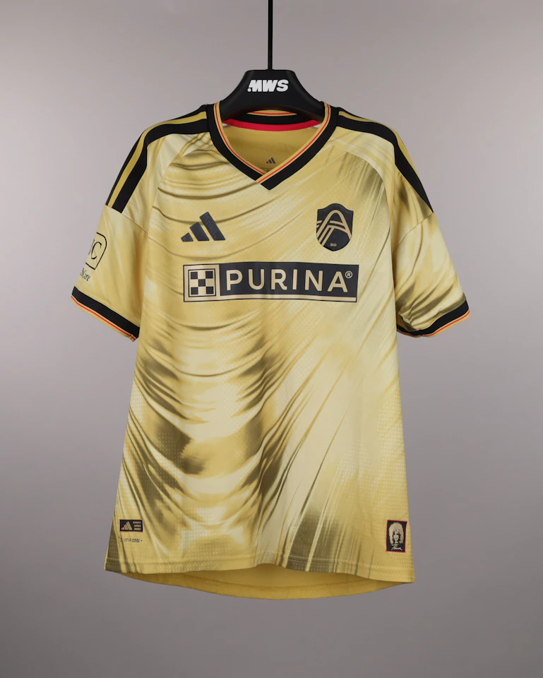 Eduard Löwen St. Louis City SC shirt