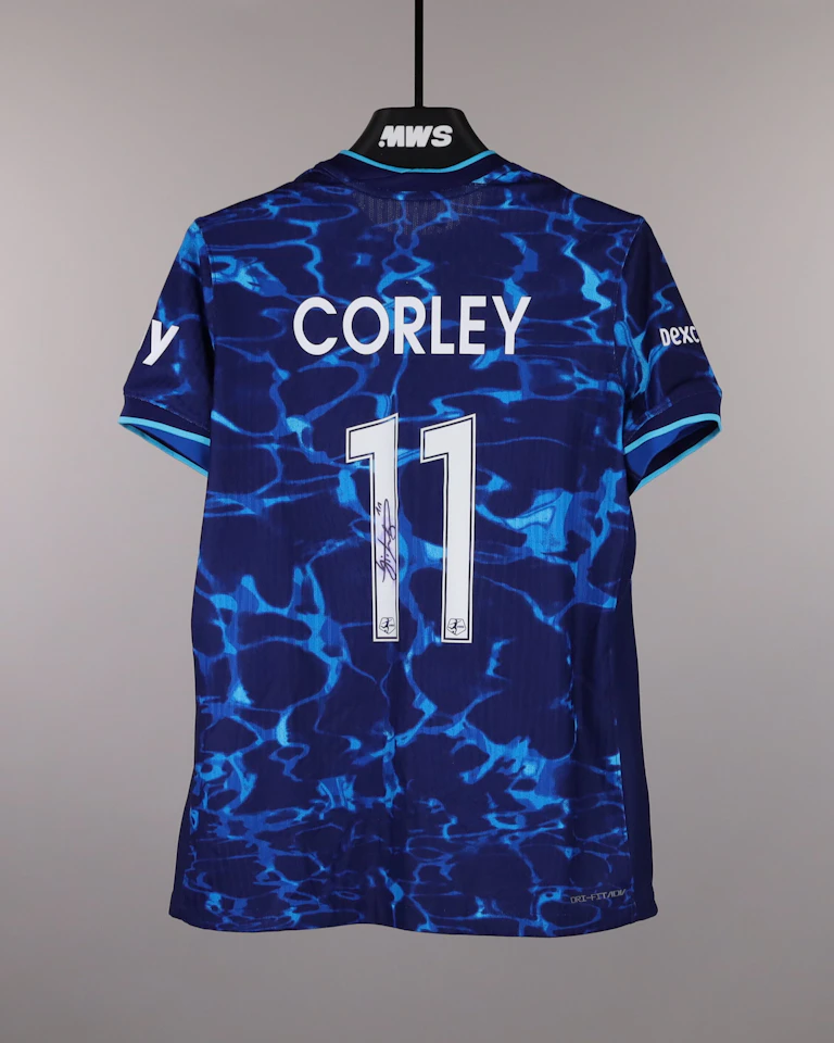 Gia Corley San Diego Wave FC jersey