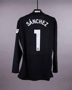 Robert Sánchez Chelsea shirt