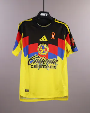 Isaías Violante Club América shirt