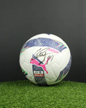 Match Scored Ball `61 - Luis Suárez