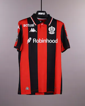 OGC Nice 팀의 Hichem Boudaoui 셔츠