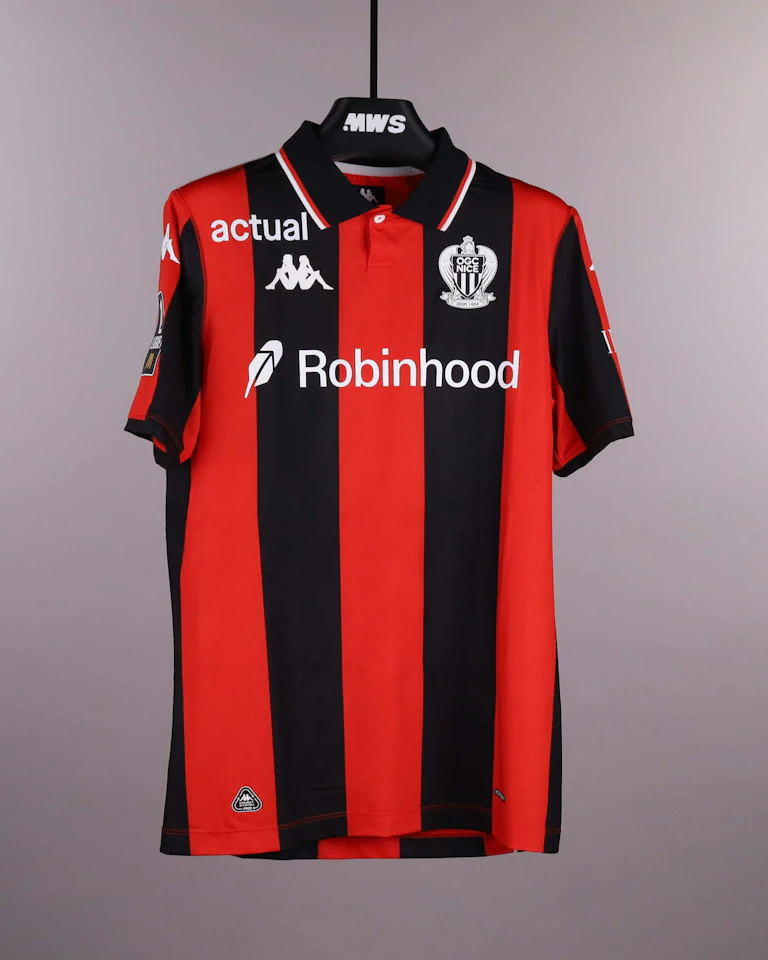OGC Nice 팀의 Hichem Boudaoui 셔츠