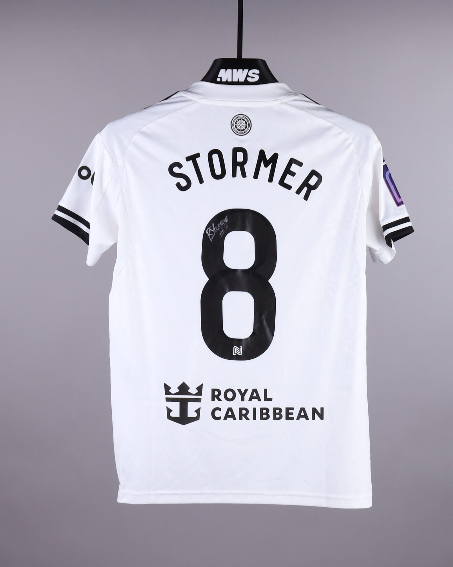 Becky Stormer Fulham W jersey