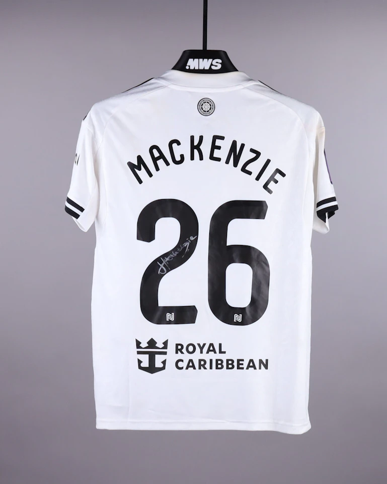 Hannah Mackenzie Fulham W jersey