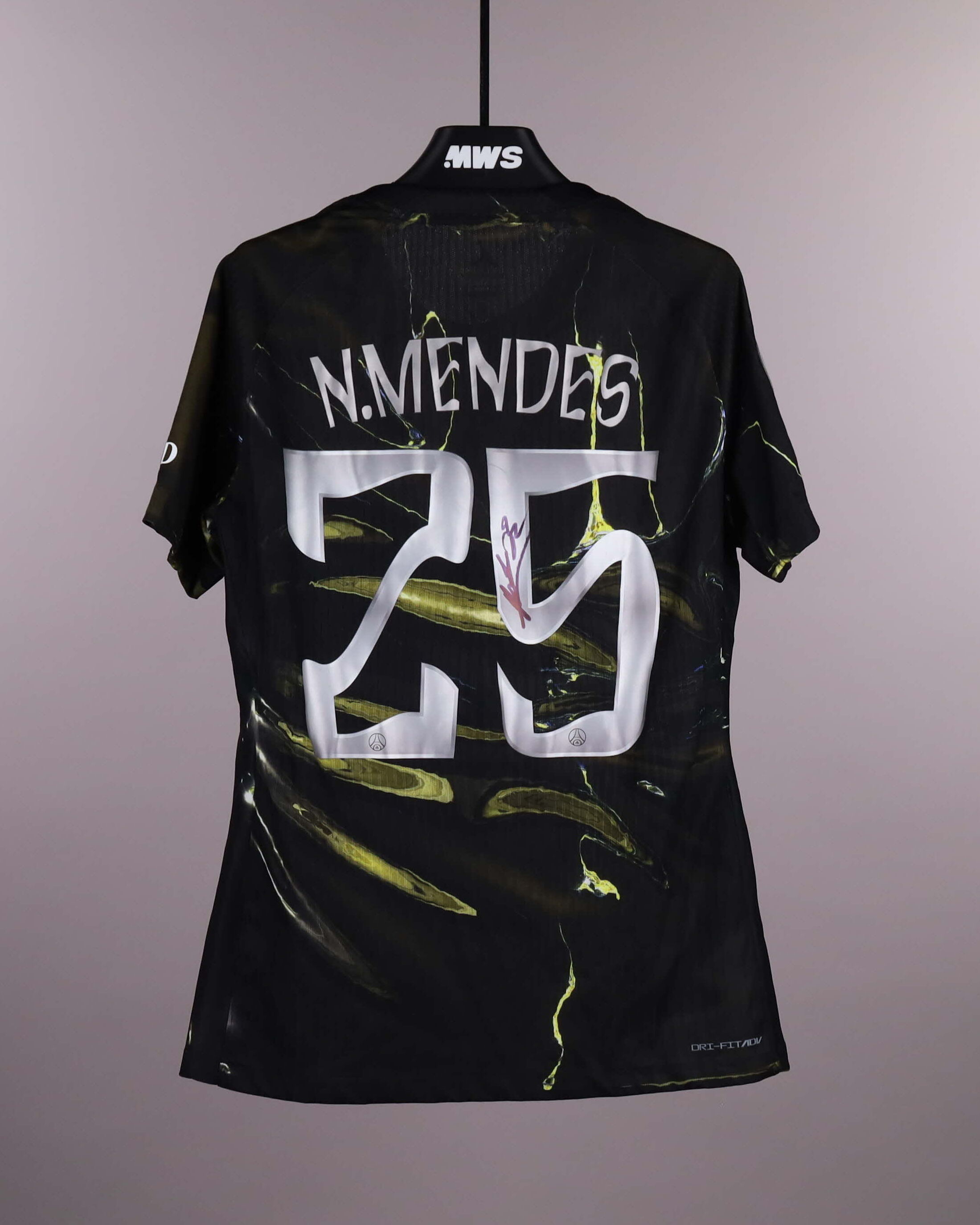 Nuno Mendes | FC Bayern München - Paris Saint Germain | MWS