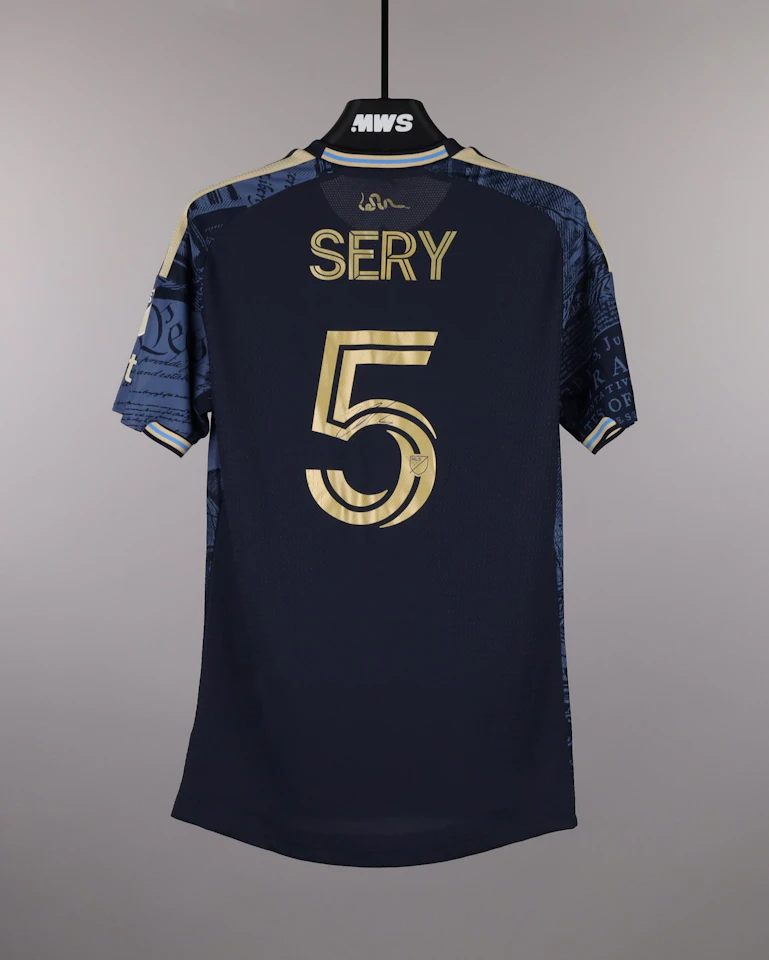 Philadelphia Union 팀의 Japhet Sery 셔츠