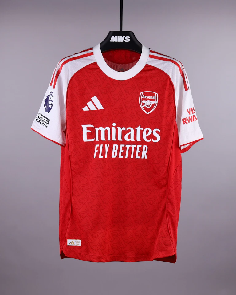 Ben White Arsenal jersey