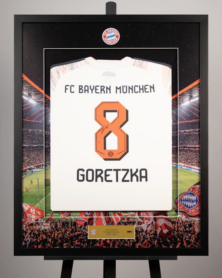 Leon Goretzka | Framed Signed Away Shirt