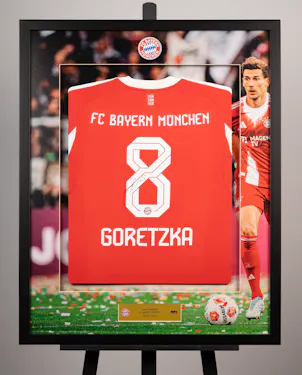 Leon Goretzka | Framed Signed Home Shirt