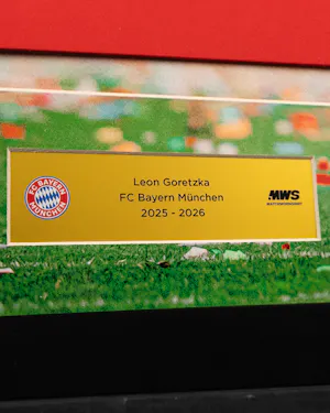 Leon Goretzka | Framed Signed Home Shirt