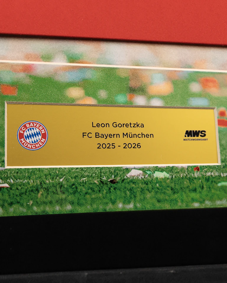Leon Goretzka | Framed Signed Home Shirt