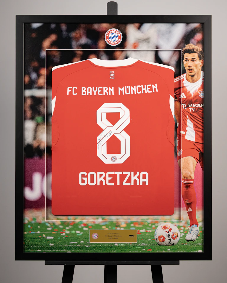 Leon Goretzka | Framed Signed Home Shirt