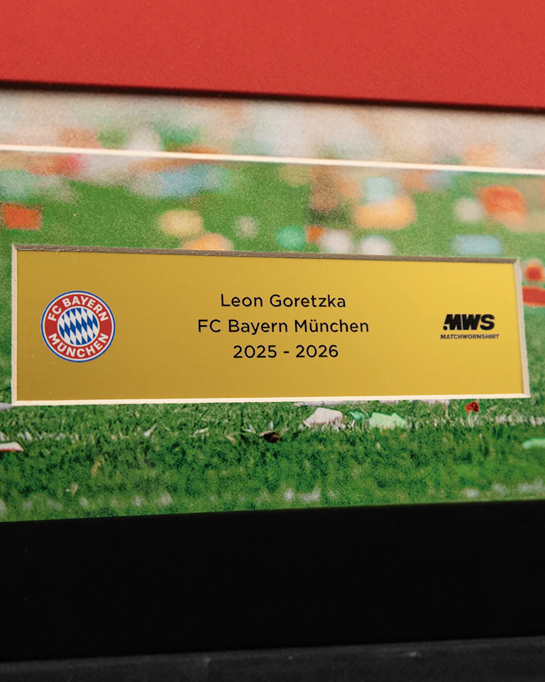 Leon Goretzka | Framed Signed Home Shirt