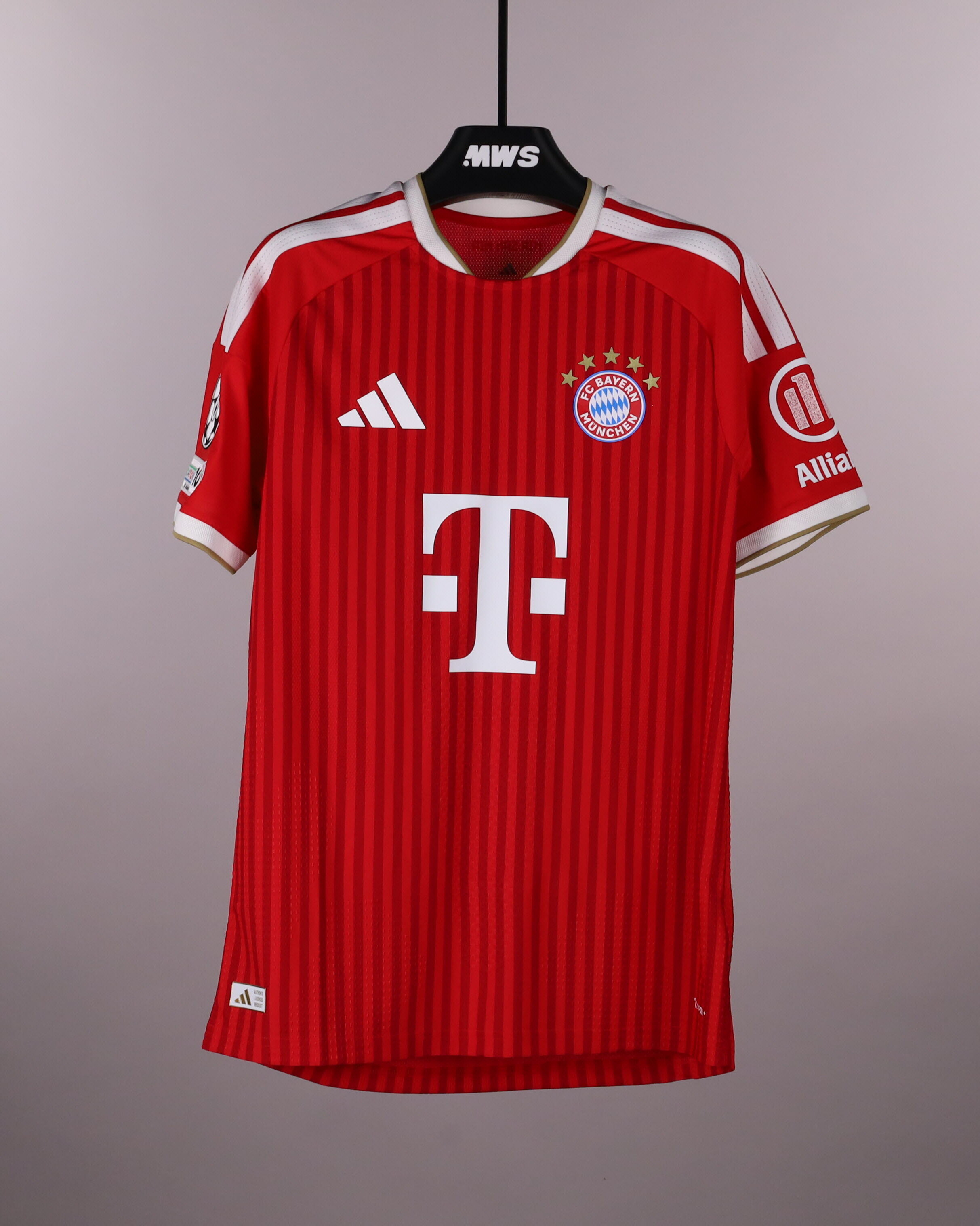 FC Bayern München  シャツ Leon Goretzka | FC Bayern München - Paris Saint Germain
