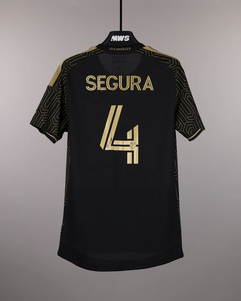Eddie Livington Segura Martínez LAFC のシャツ