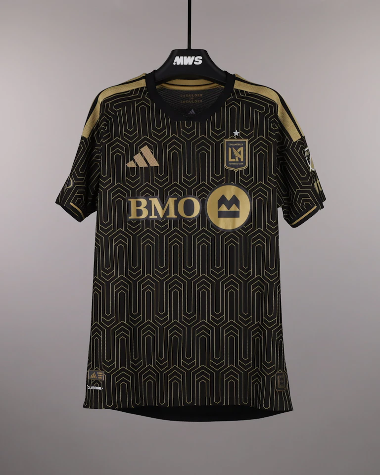 Eddie Livington Segura Martínez LAFC のシャツ