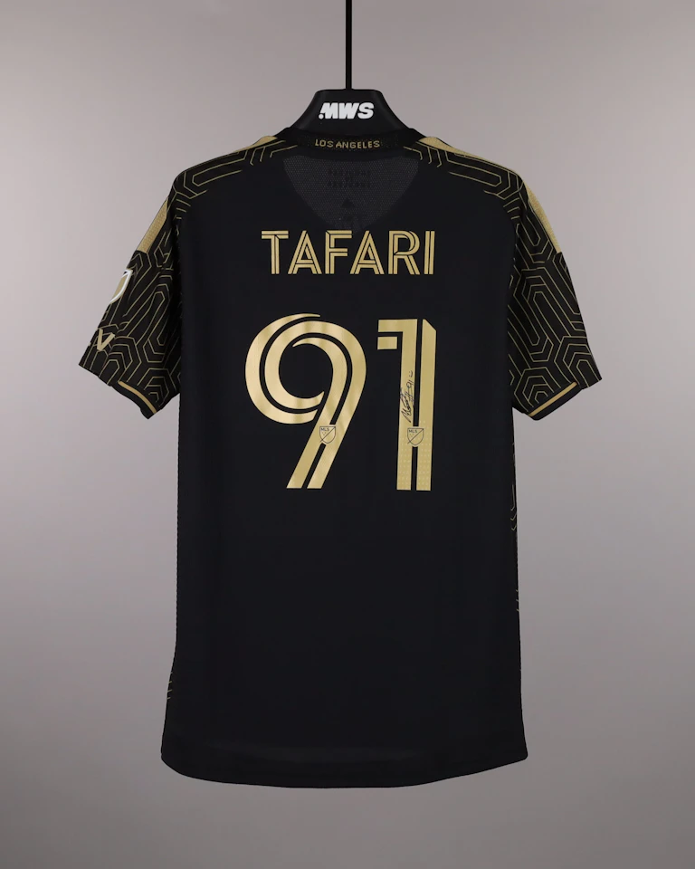 来自LAFC的Nkosi Tafari Burgess球衣