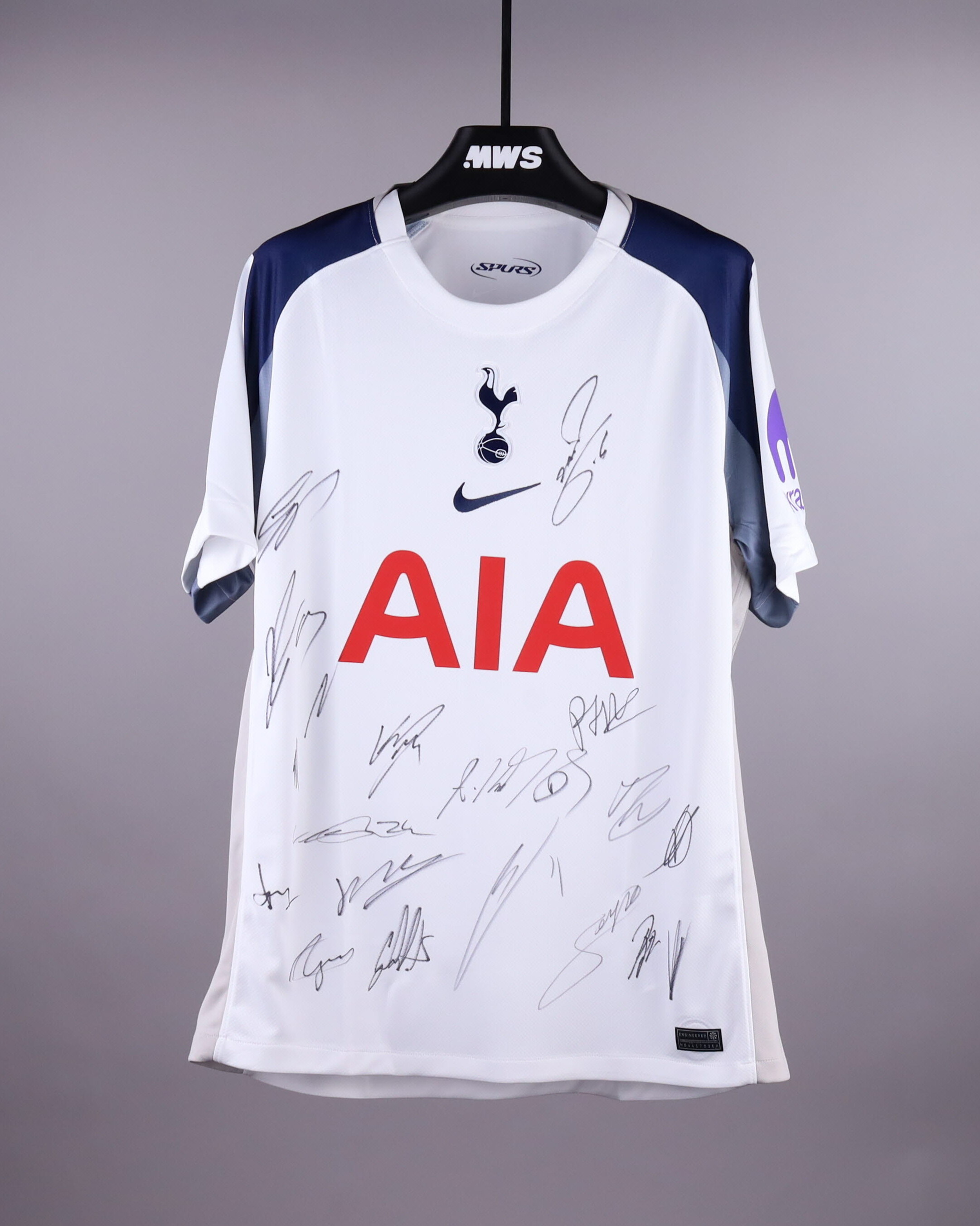 Squad Signed Shirt | Tottenham Hotspur | MatchWornShirt