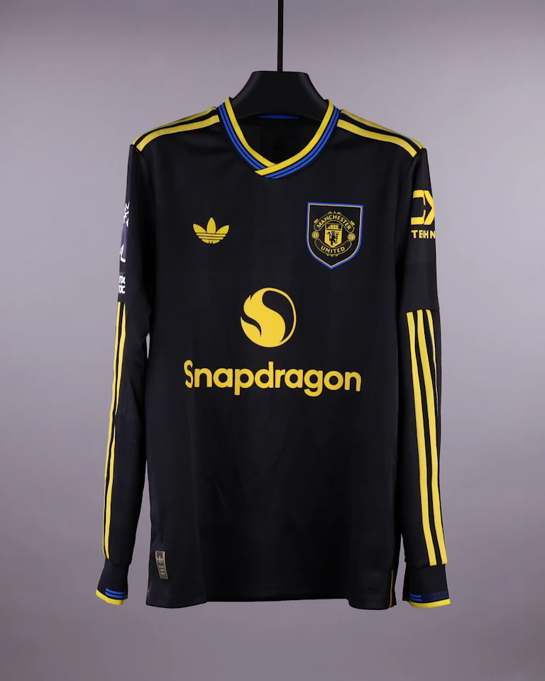 Matheus Cunha Manchester United jersey