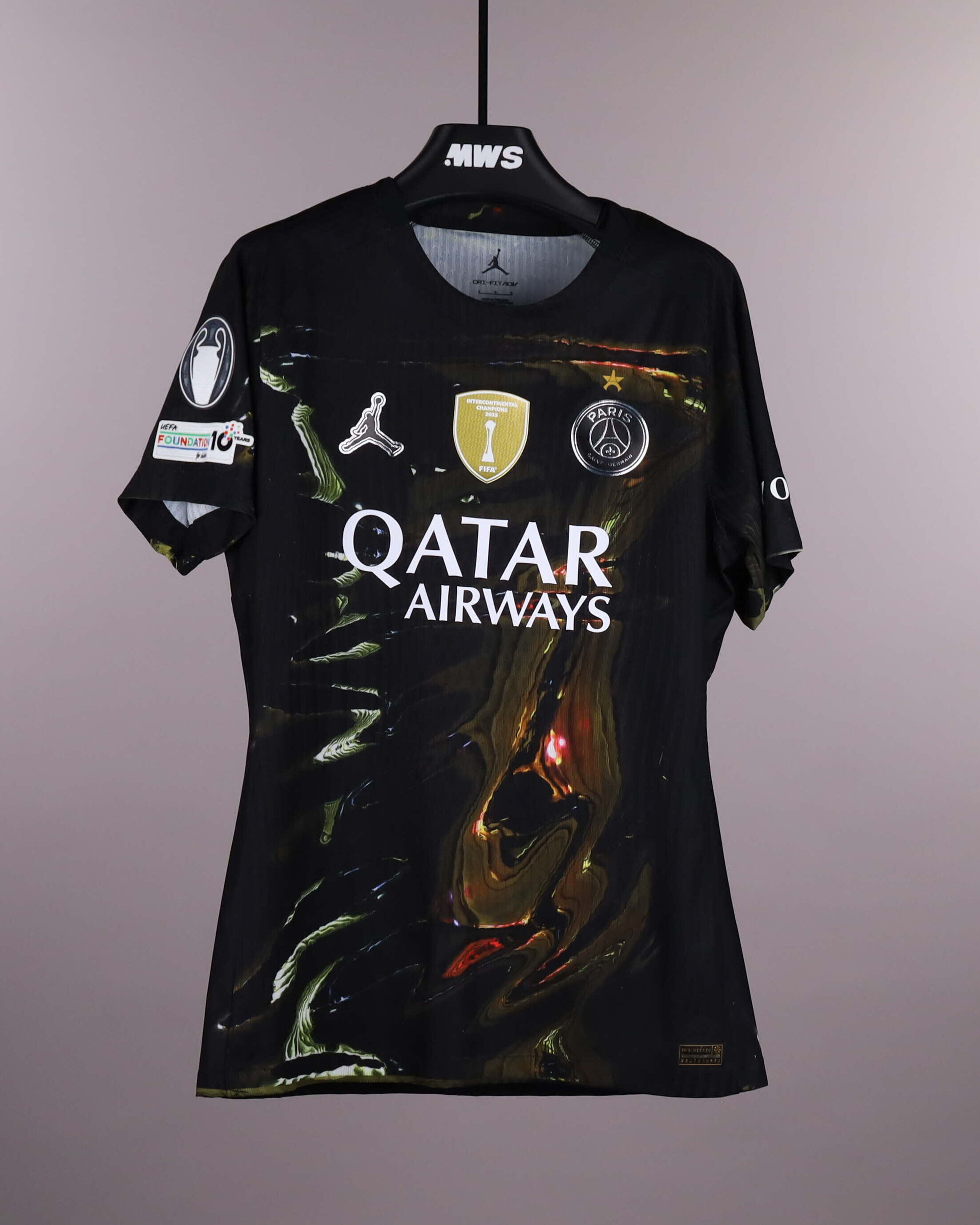 Bradley Barcola Paris Saint-Germain shirt