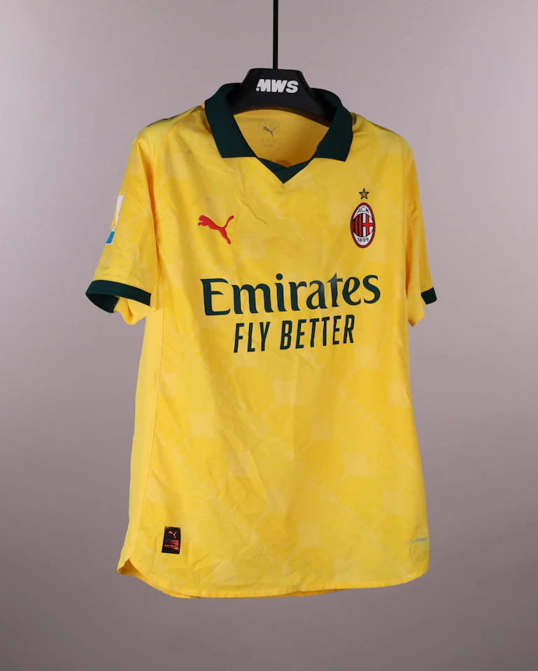 Rafael Leão AC Milan shirt