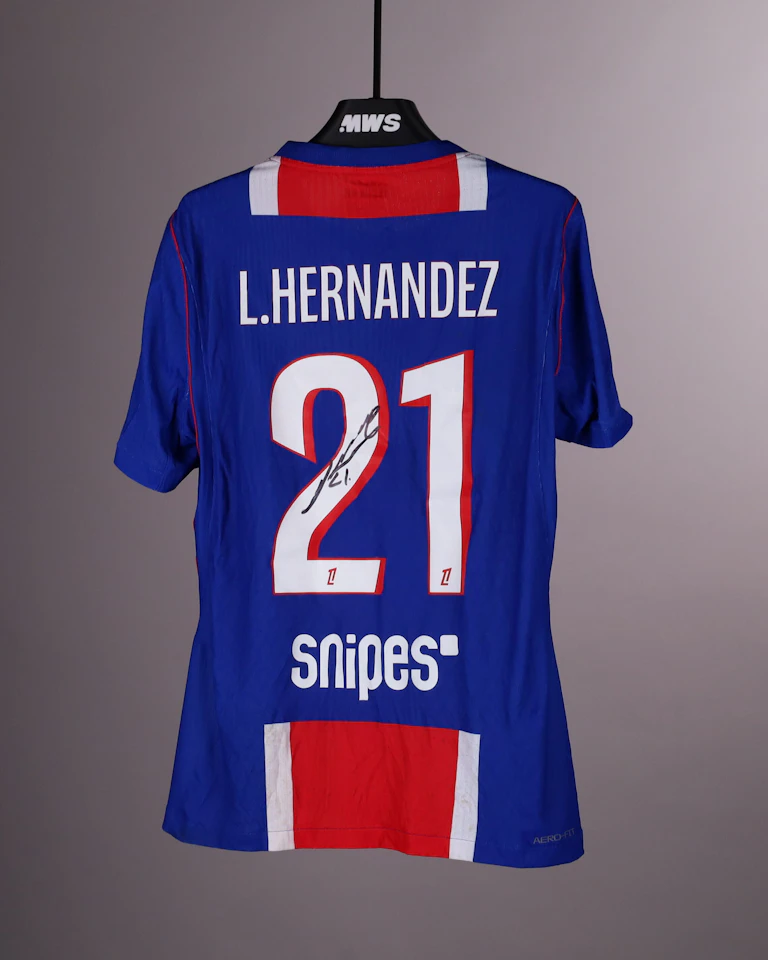 Lucas Hernández Paris Saint-Germain shirt
