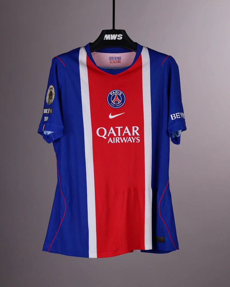 Bradley Barcola Paris Saint-Germain shirt