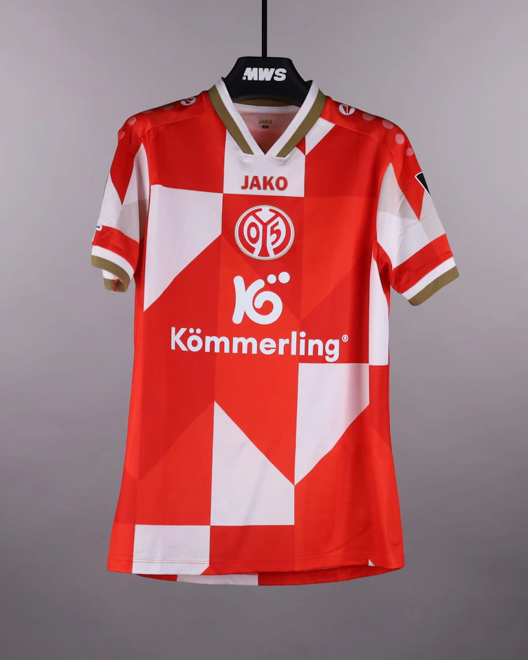 Nadiem Amiri Mainz 05 shirt